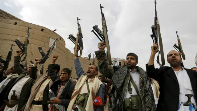 حوثيون يحتجون في صنعاء على قصف التحالف الذي تقوده السعودية