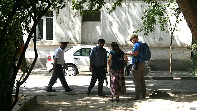 وحدت قصبے میں اور دوشنبے میں مرکزی وزارت داخلہ کی عمارت پر حملوں میں آٹھ پولیس اہلکار ہلاک ہوئے