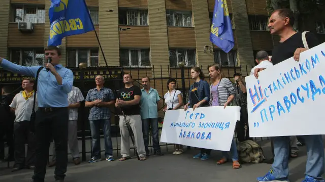 Біля слідчого управління Головного управління міністерства внутрішніх справ у Києві проходив пікет прихильників ВО "Свобода"