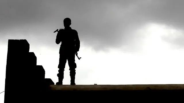 د متحدو عربي اماراتو دولتي خبري اژانس وام د پوځ مرکزي قوماندې له قوله ویلي، چې یمن کې پوځیان د وظیفې ادا کولو پر مهال وژل شوي دي