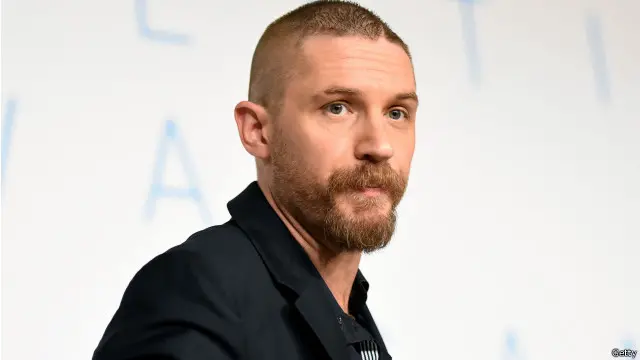 يؤدي الممثل البريطاني توم هاردي دور ماكس