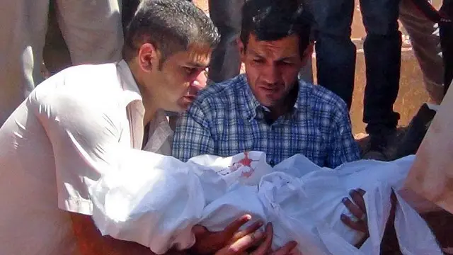 Sang ayah, Abdullah Kurdi, terlibat langsung dalam proses pemakaman dua anak dan istrinya di wilayah kota Kobane, Suriah, yang dikuasai oleh kelompok Kurdi.