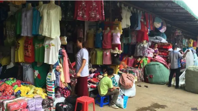 चीनी उत्पादों से पटा हुआ है बाज़ार