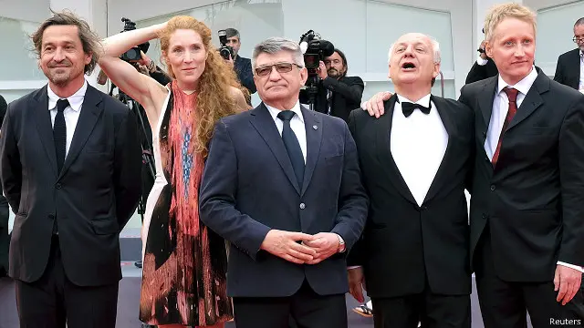 جاء فيلم سوركوروف بمثابة صرخة تحذير في الوقت الذي تترى فيه أخبار تدمير الآثار والتحف الفنية في العراق وسوريا