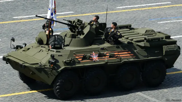 Боевая машина БТР-82а на параде в честь 70-летия Победы
