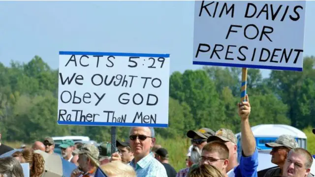 Митинг в поддержку Ким Дэвис в округе Роуэн, штат Кентукки, 5 сентября 2015 г.