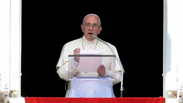 پاپ در مراسمی که امروز در واتیکان برگزار شد خواستار کمک به پناهجویان شد
