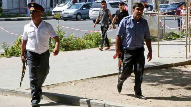 Махсус амалиётлар чоғи энди бутун Тожикистонда телефон ва интернет узиб қўйилиши мумкин.