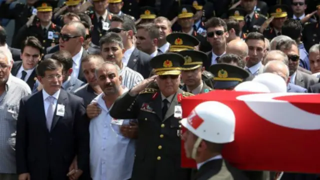 در ماه های اخیر بیش از ۶۰ خدمه امنیتی ترکیه کشته شده اند