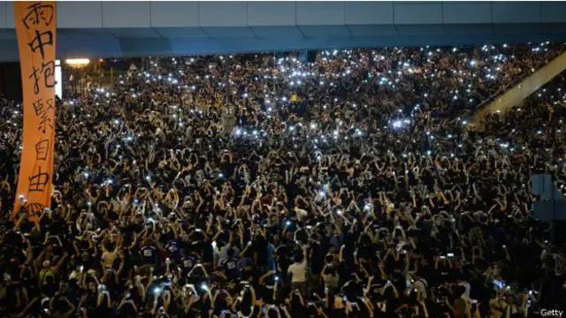 نوجوانوں میں سمارٹ فون کے گم ہونے کے خیال سے ہی گھبراہٹ ہونا اس کی لت کی ایک علامت ہے