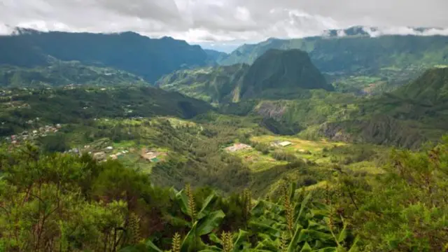 留尼汪岛上干燥的一天(图片来源：Eric Nathan/Alamy)