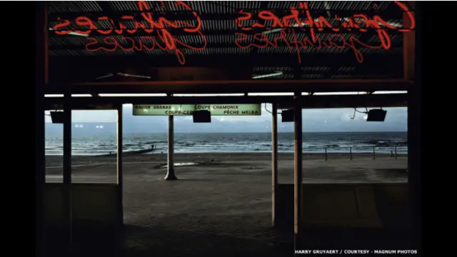Ostende, Belgium, 1988. Courtesy of Magnum Photos