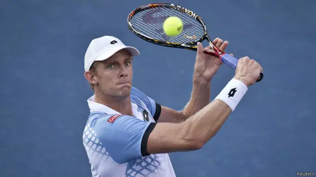 جنوبی افریقہ کے کھلاڑی اینڈرسن کا قد چھ فیٹ اور آٹھ انچ ہے