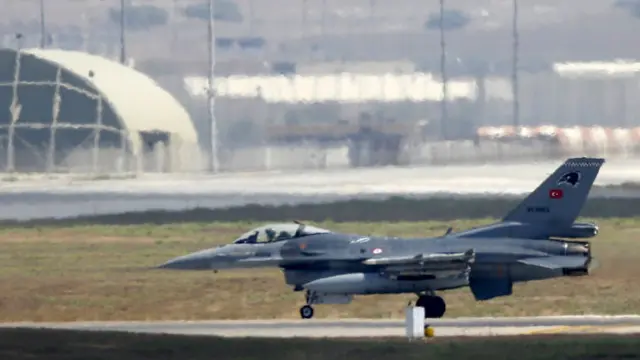 तुर्की और पश्चिमी देश भी सीरिया में हवाई हमले कर रहे हैं