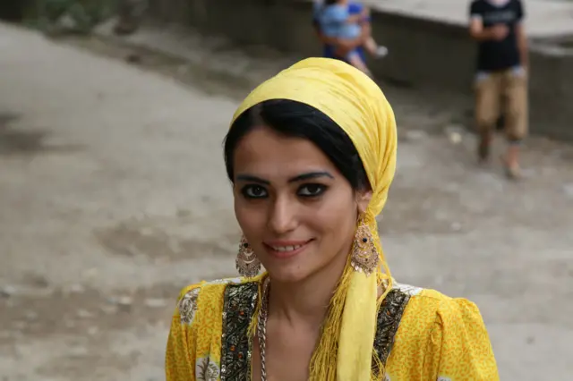 Feminizatsiya erotik rasmlar