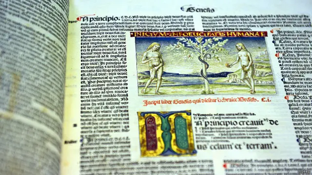 Старинная Библия