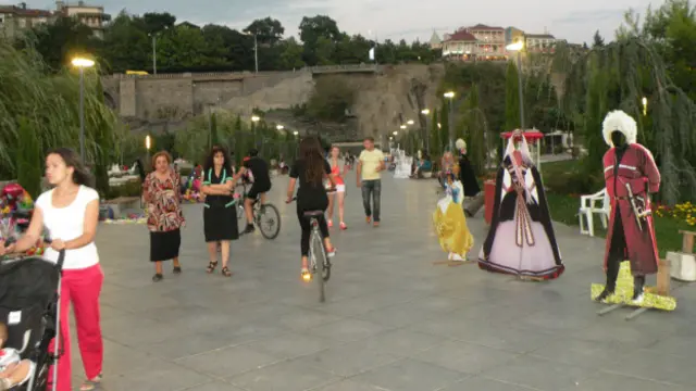 Ötən illər ərzində Tbilisinin mərkəzində yenidənqurma və abadlaşdırma işləri aparılıb.