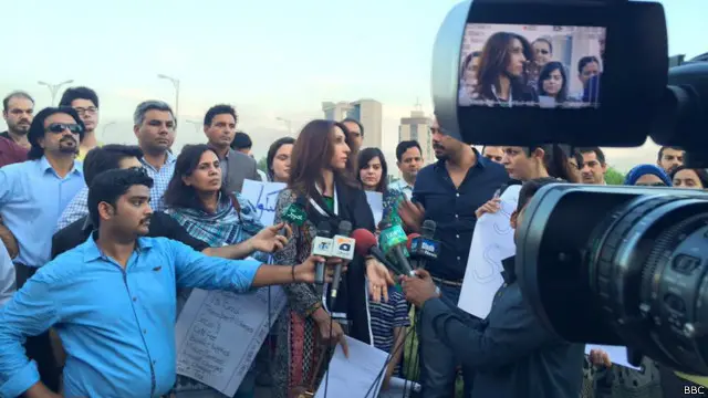 سکولوں کی فیسوں کے علاوہ دوسرے اخراجات پر بھی والدین نے شدید تنقید کی