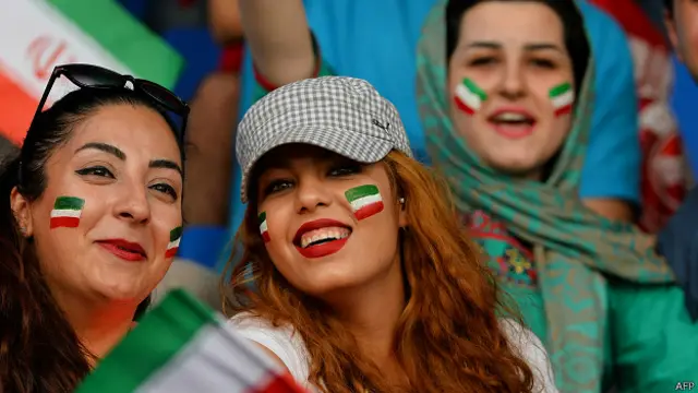 भारत-ईरान मैच के दौरान ईरान की प्रशंसक