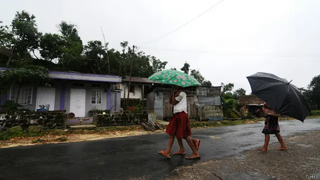 Дети в деревне Мосинрам