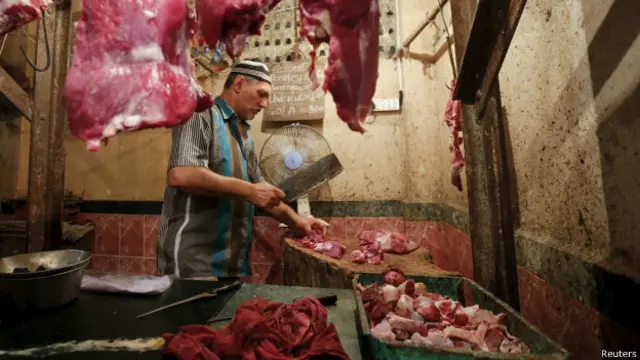 سوشل میڈیا پر بہت سے پیغامات میں گئیوکشی روکنے کےلیے اس طرح کے مزید حملوں کےلیے لوگون کو ترغیب دی جا رہی ہے