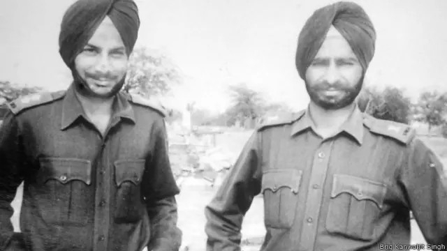 ब्रिगेडियर कंवलजीत सिंह बर्की स्टेशन पर कर्नल पीपीएस विर्के के साथ. हालांकि 1965 के युद्ध में ये दोनों लेफ्टिनेंट थे.