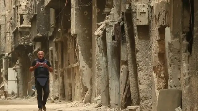 جيرمي بوين من إحدى المناطق السورية التي دمرتها الحرب ونزح عنها السكان