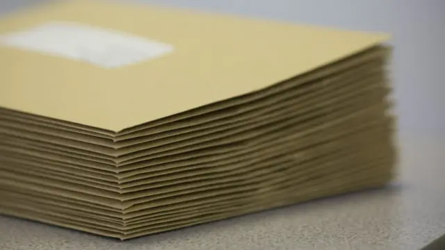 Конверты с результатами экзаменов