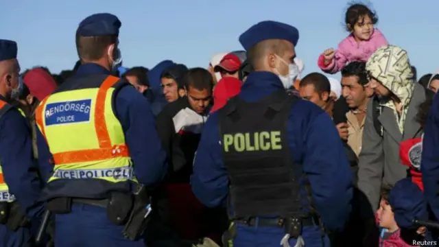 یورپی یونین کو 28 رکن ارکان کے درمیان پناہ گزینوں سے متعلق پالیسی میں معاونت کی مشکلات درپیش ہیں