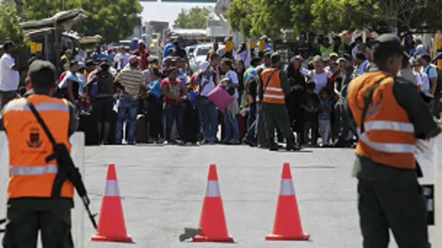 El paso fronterizo de Paraguachón también se ha visto afectado por el cierre ordenado por Maduro.