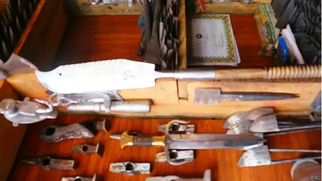 ډیر باور لري که حکومت د پښګرۍ په بیا را ژوندي کولو کې مرسته وکړي قوانین جوړ کړي، پانګوالو ته ځکمه ورکړي، برېښنا برابره کړي، نو د صنعت د نورو برخو په څېر به ددغه د وسپنیزو توکیو په پرمختیا هم ګټور اغېز وکړي او او پښګري به له کسبه صنعت ته واوړي.