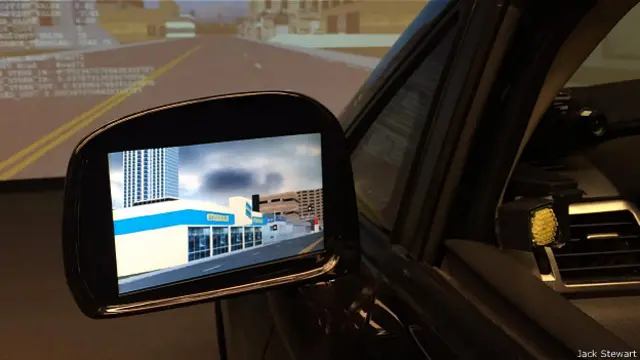 Боковое зеркало автомобиля