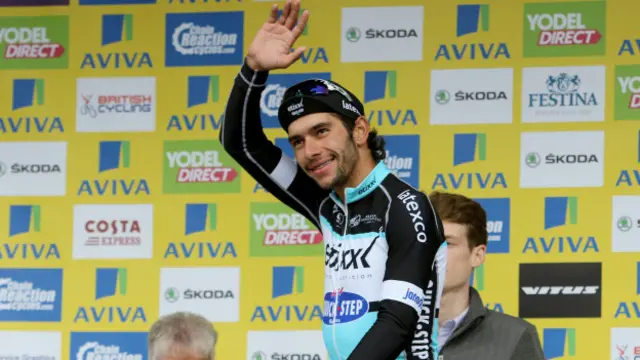 Mark Cavendish dijo en su cuenta de Twitter: "¡QUÉ embalaje el de @FndoGaviria hoy... ¡Wow! Me encanta rodar con este chico. Orgulloso de ti amigo".