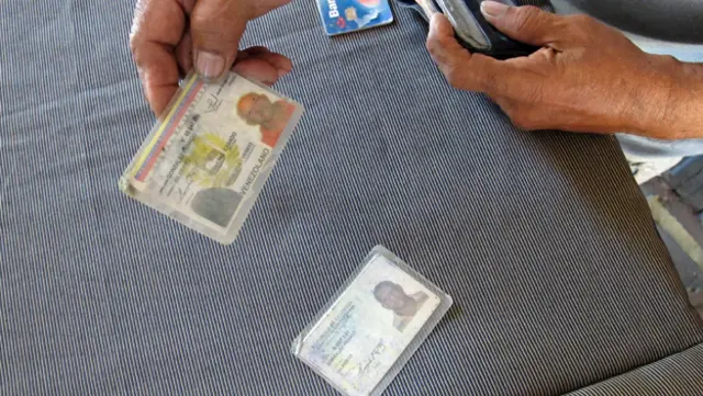 Cédulas colombiana y venezolana