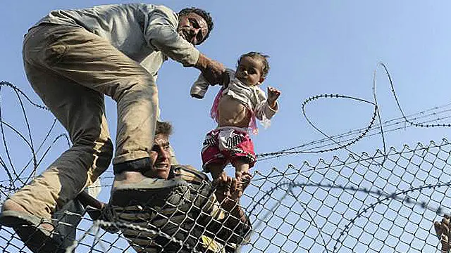 یورپ کے شمالی حصے میں سرحدوں پر نگرانی سخت کرنے سے یورپی باشندوں کے آزادانہ طور پر ایک دوسرے کے ملک میں آنے جانے کے معاہدے کو چیلنج درپیش ہوگئے ہیں