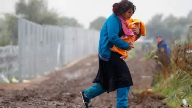 يستعد الجيش المجري لبدء تدريبات على التصدي لتدفق المهاجرين إلى المنطقة الحدودية