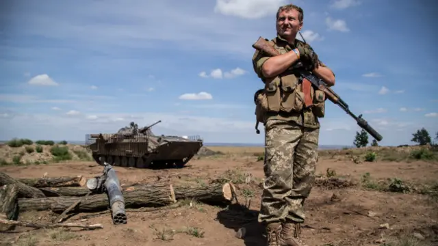 Боец украинской армии в Донбассе