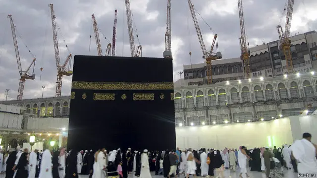 Cendekiawan Arab Saudi mengkritik pemerintah yang seharusnya memperhatikan keselamatan warga dan calon haji.