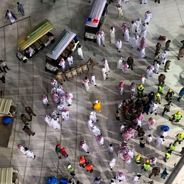 د سعودي عربستان د ملکي دفاع ادارې ويلي، په مکه مکرمه ښار کې د یوه کرېن د لوېدو له کبله ۱۰۷ کسان وژل شوي دي.