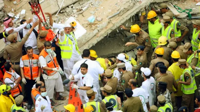 په ۲۰۰۶ کال هم د حاجیانو د ډېرې ګڼې ګوڼې او د ځای د تنګوالي له کبله ۳۵۰ حاجیان مړه شول.