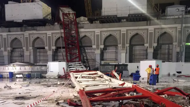 تېره اونۍ په مسجد الحرام کې د یوه کرېن لوېدو لږترلږه ۱۰۷ کسان ووژل