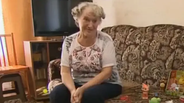 رضاکار نینا پولیاکووا کہتی ہیں کہ انھوں نے اپنے بہن بھائیوں کے بچوں اور پوتے پوتیوں کی پرورش میں مدد دی ہے، لیکن ان کے اپنے بچے نہیں ہیں