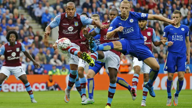 Leicester City melawan Aston Villa
