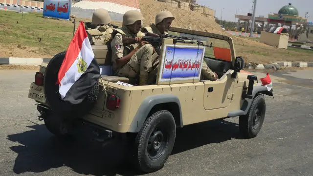 مصر میں سنہ 2013 کے بعد سے سکیورٹی فورسز پر اس طرح کے حملے ہوتے رہے ہیں