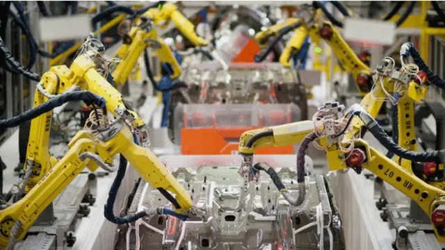 На заводах в китайской провинции Гуандун планируется заменить более 30 тысяч рабочих