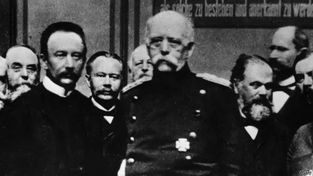 Nhật Bản học nhiều từ Otto von Bismarck còn Đại Nam không biết gì hết