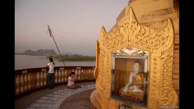 Kuil di Hpa-an, 2012