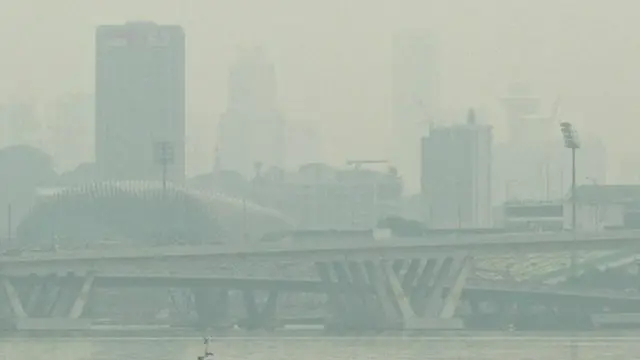 烟雾中的新加坡