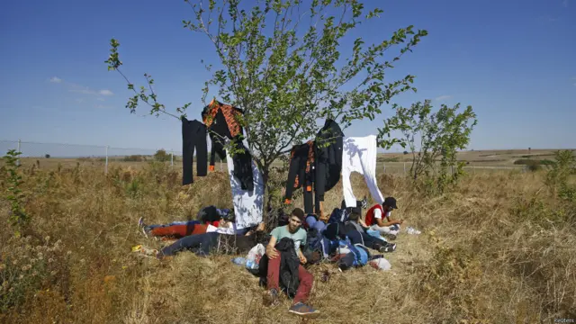 Мігранти йдуть через Європу