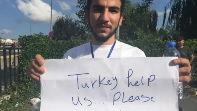 Mültecilerin Edirne'ye yolculuğunu başlattığı söylenen Facebook sayfasının kurucularından Abdullah Abud